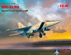 72176 ICM МиГ-25 РУ, Советский учебный самолет