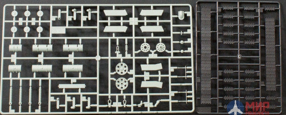 13295 Academy 1/35 Танк T-34/85 завода №183, Берлин 1945