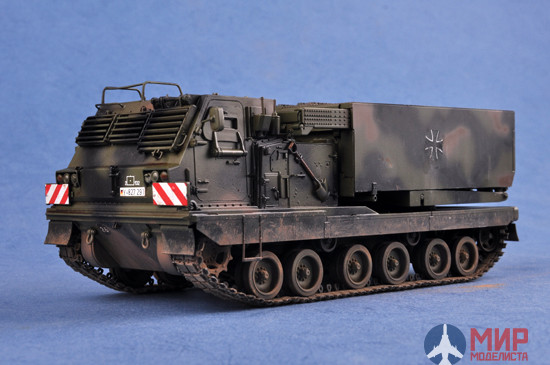 01046 Trumpeter 1/35 САУ  M270/A1 Multiple Launch Rocket System - Germany