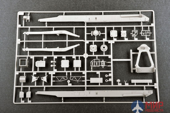 01025 Trumpeter 1/35 Ракетный комплекс "Луна-М" Russian 9P113 TEL w/9M21 Rocket of 9P52 Luna-M