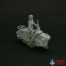 NS-F54/32038 North Star Models 54 mm Фигура Soviet Pioneer Girl rides the Hoverbike(unpainted fig)